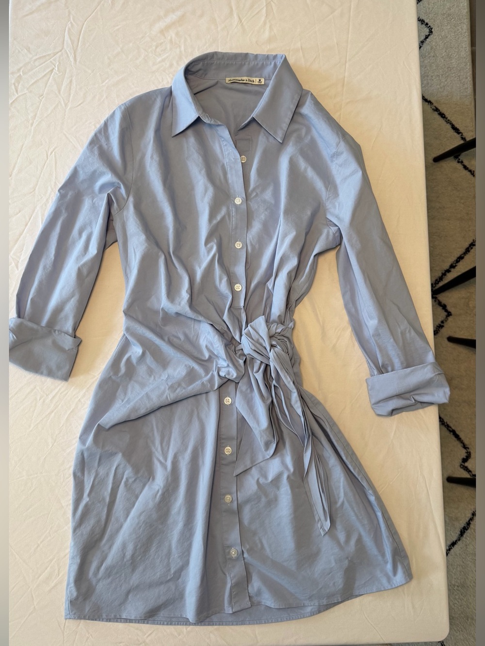 Abercrombie & Fitch Light Blue Tie-Waist Button Down Shirt - Picture 2 of 3